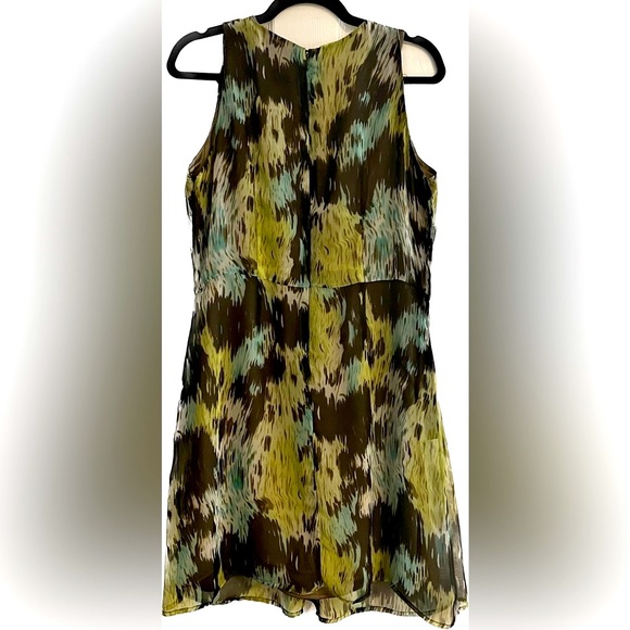 Bedo Dress - Picture 2 of 2